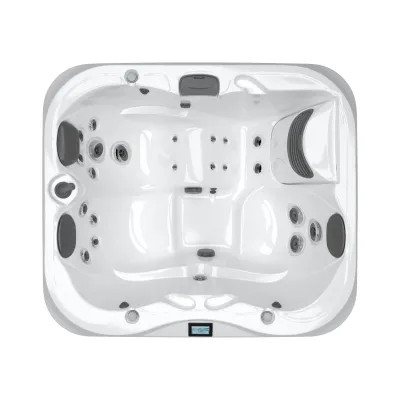 Jacuzzi J-315 3–4 osobowe z ergonomiczną leżanką. Widok z góry prezentujący układ dysz i stref masażu.